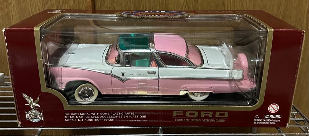 FORD Fairlane Crown Victoria (1955) ミニカー