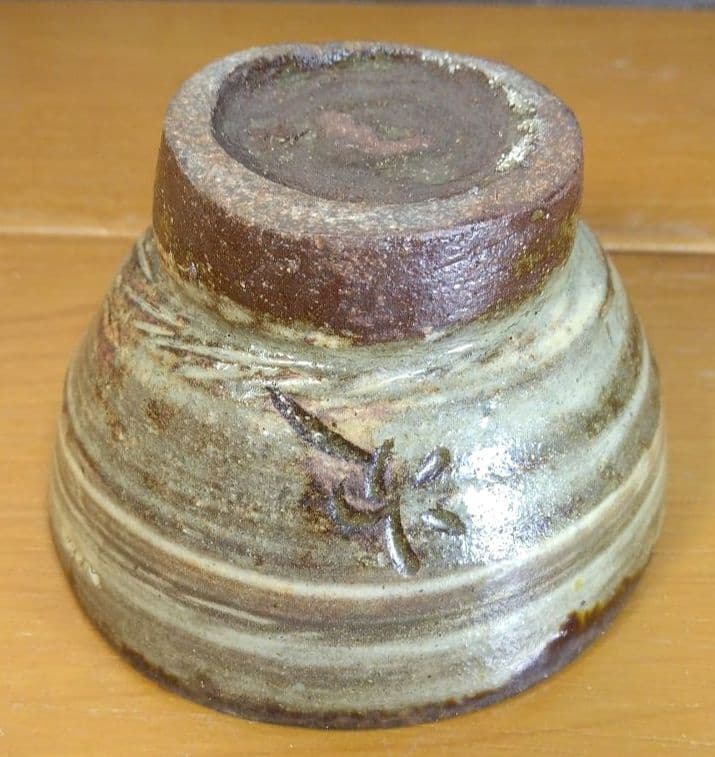 人間国宝 金城次郎 壷屋焼 ぐい呑(魚紋) 栞 共箱 美品 壺屋焼 やちむん