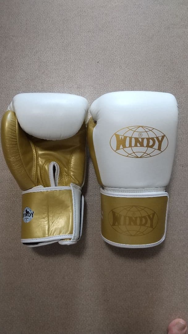 本革製WINDYボクシンググローブ 16oz 白&金 キックボクシング