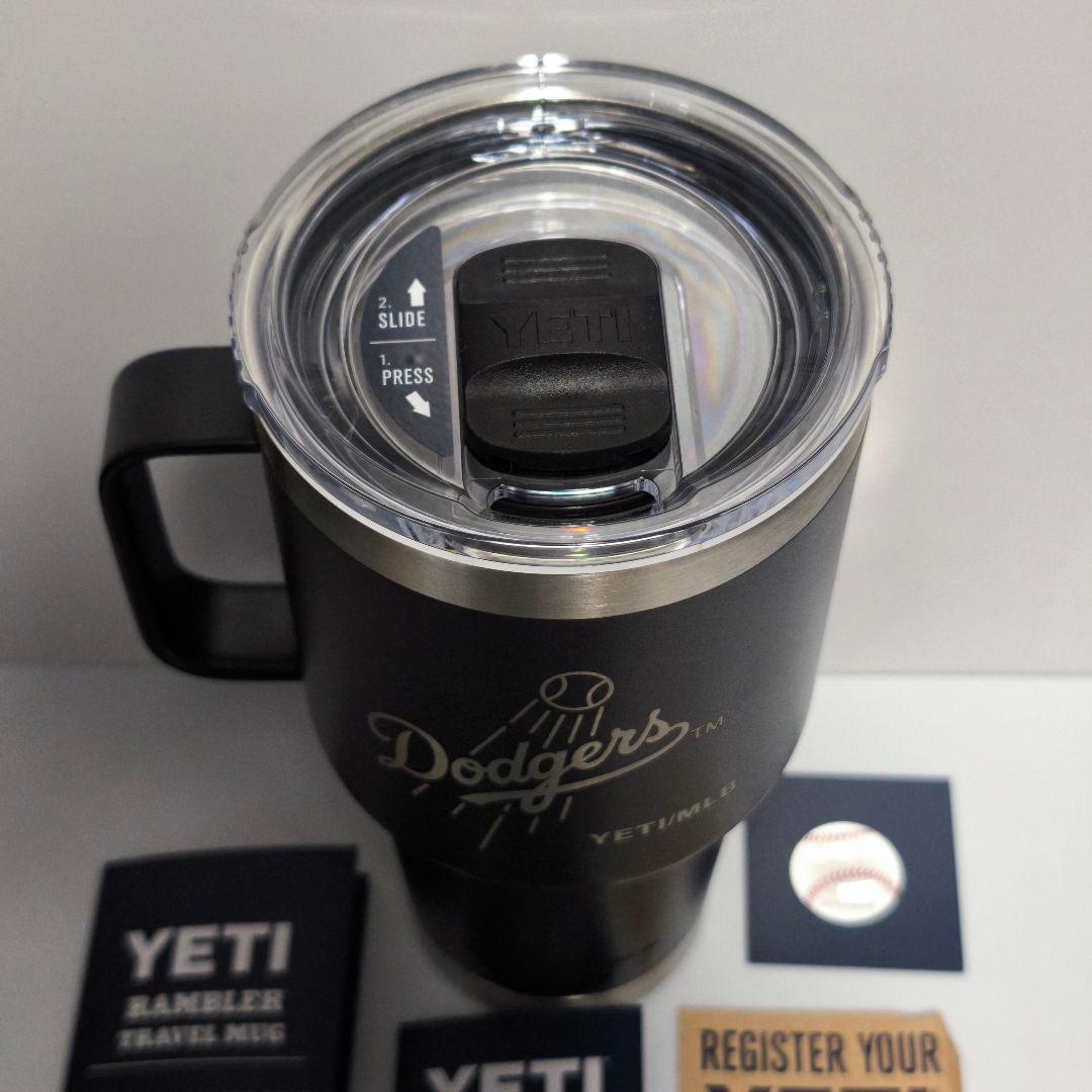 【新品未使用】YETIドジャース タンブラー トラベルマグ 30oz ブラック