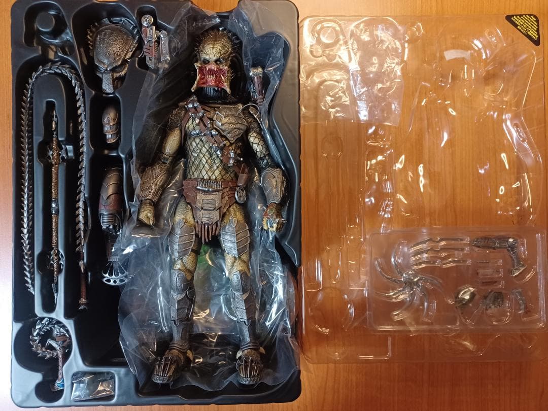 【未使用】ウルフプレデター ホットトイズ 重装備版 AVP 本体美品