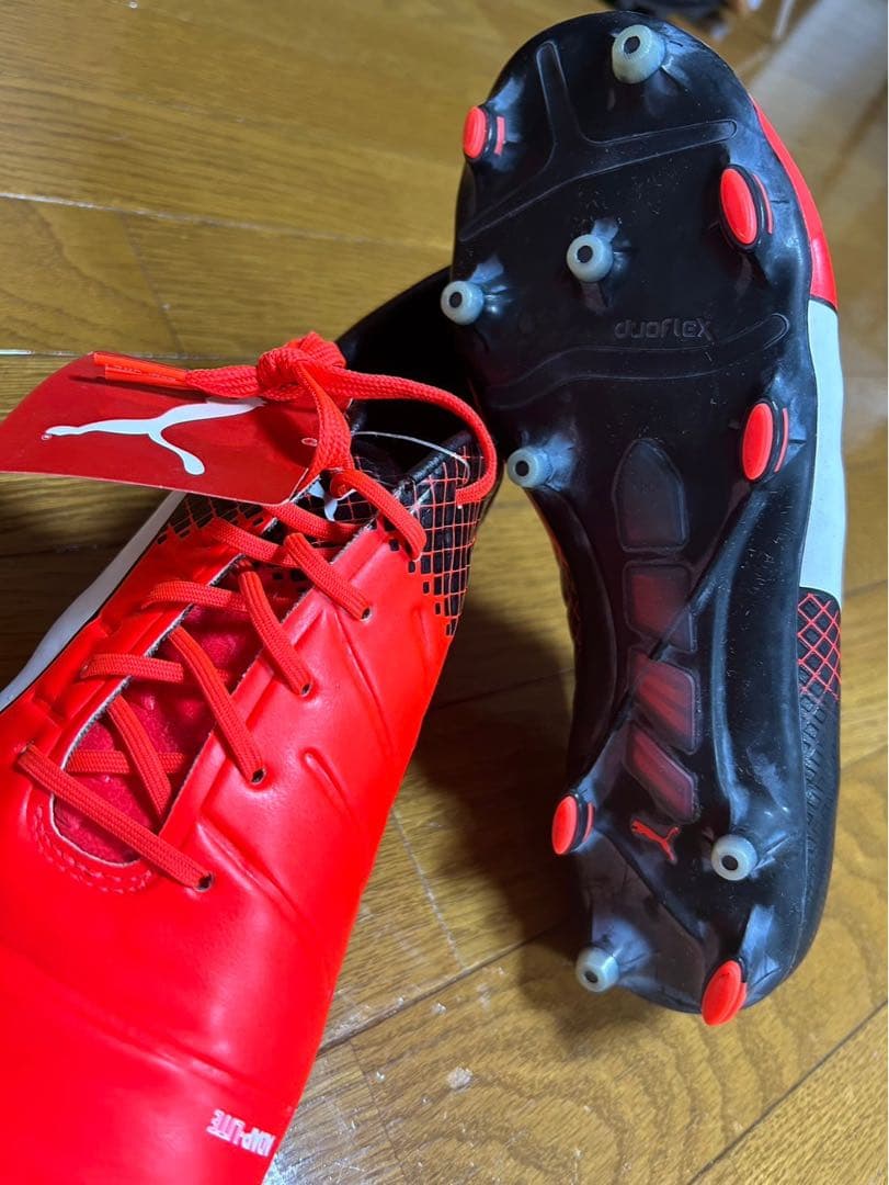 PUMA サッカースパイク　エヴォパワー