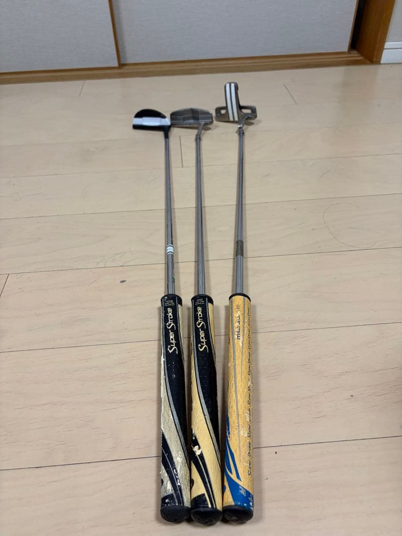 ODYSSEYとSuper Stroke パター3本セット