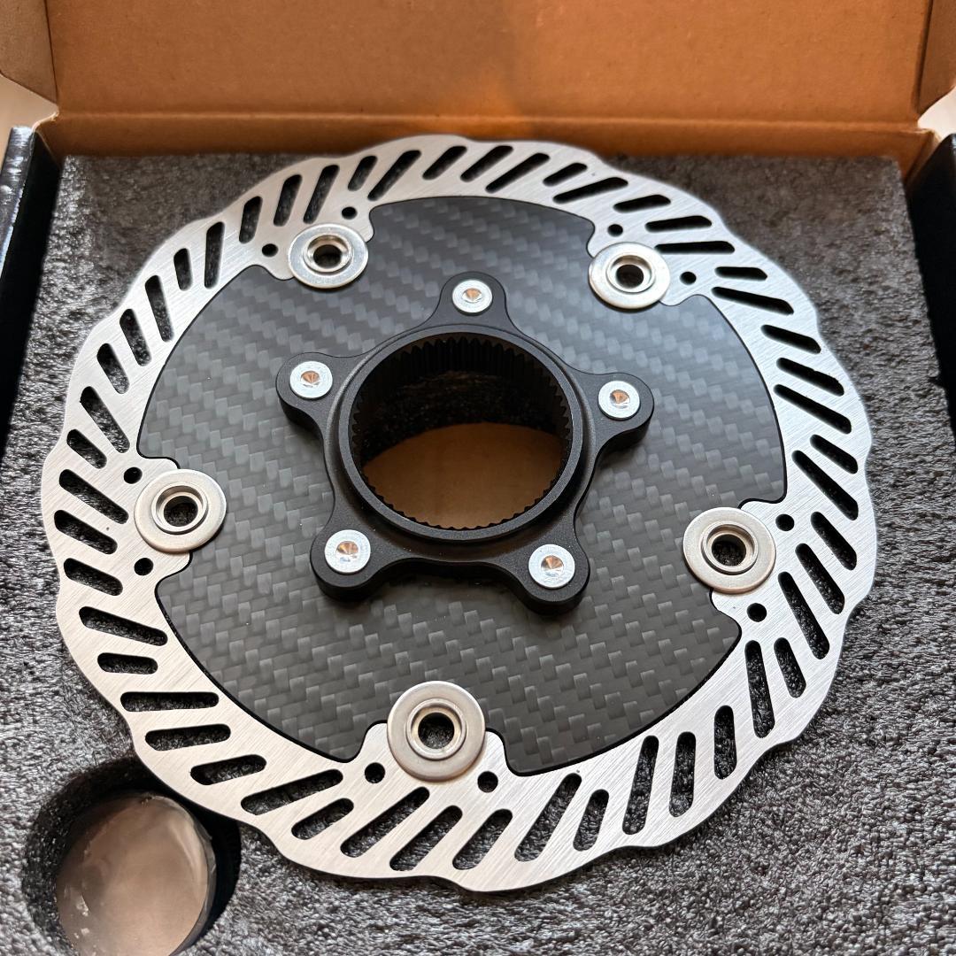 せ*い様 新品！カーボン製ディスクブレーキ140mm ロックリング付き2枚セット