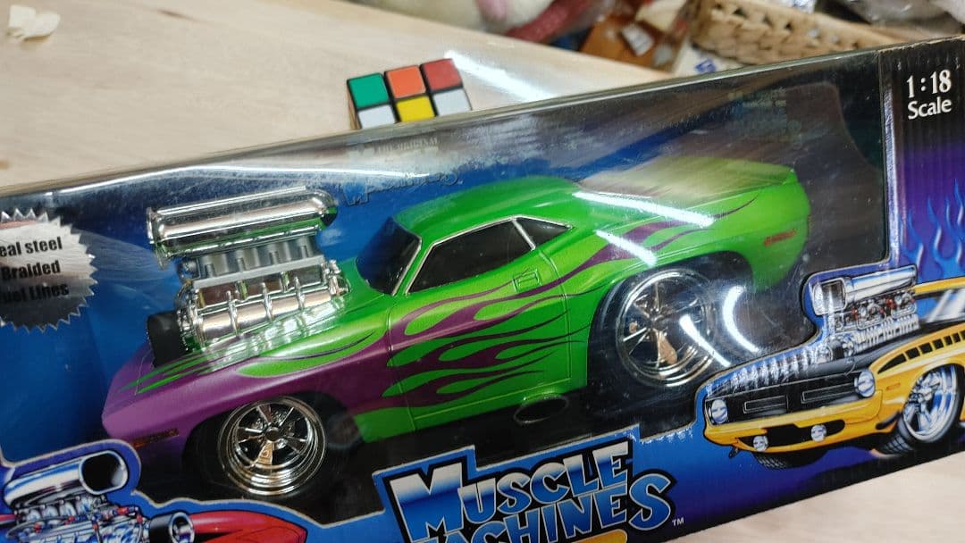 Muscle Machines 70 Cuda 1:18スケール 新品未開封