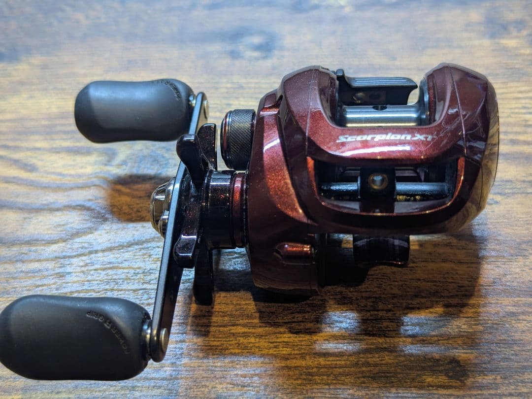 シマノスコーピオンXT1000　右