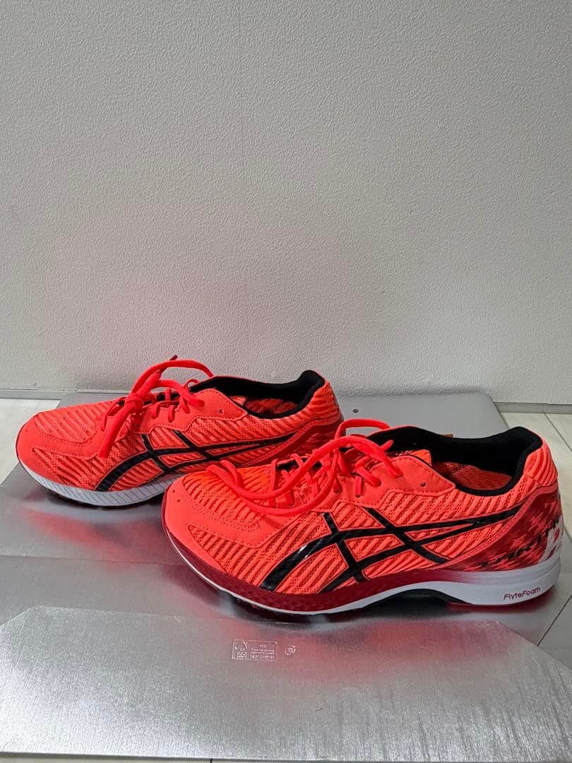 ASICS ランニングシューズ オレンジ