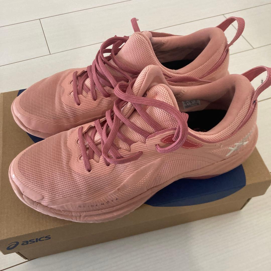 asics バスケットボールシューズ ピンク