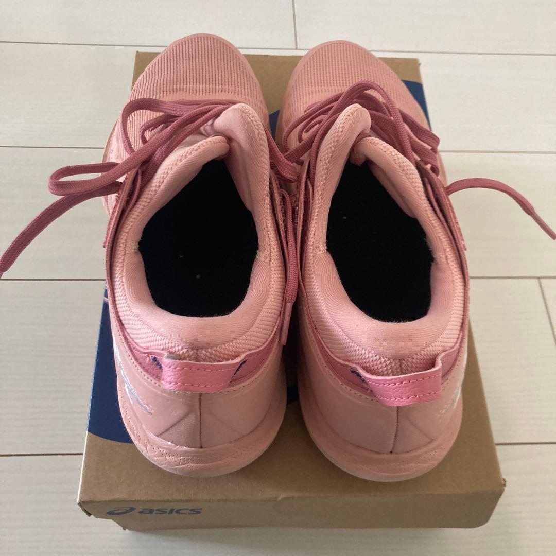 asics バスケットボールシューズ ピンク