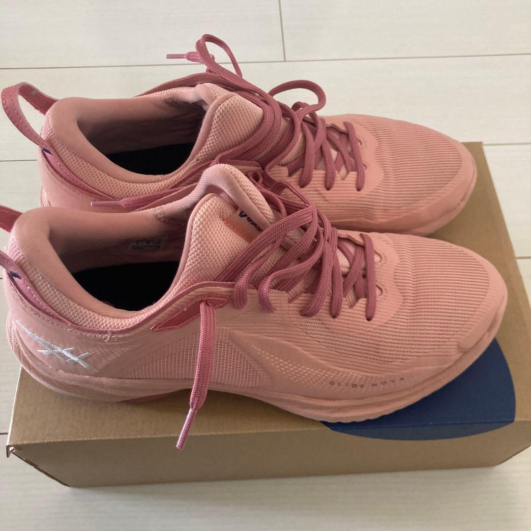 asics バスケットボールシューズ ピンク