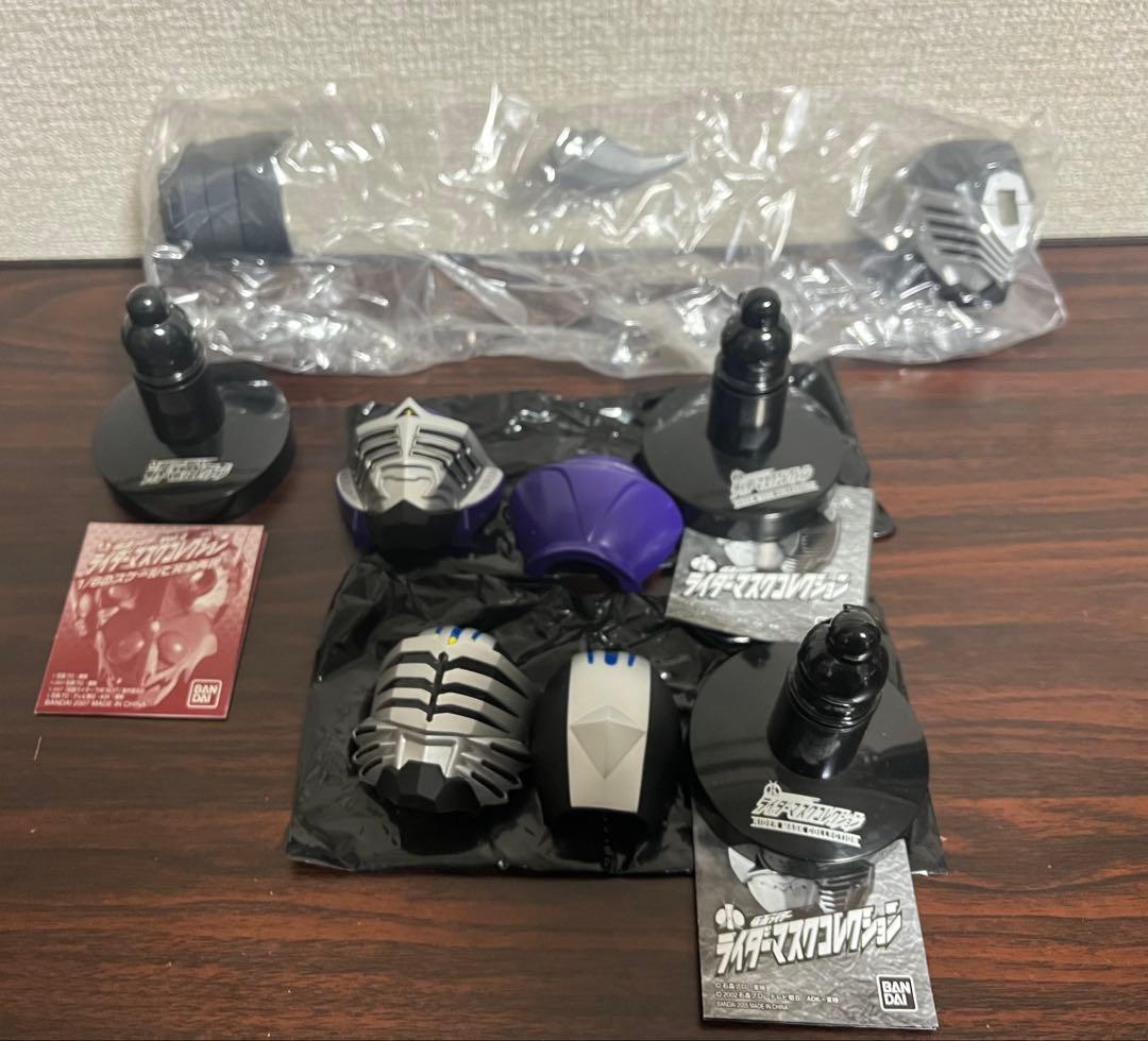 マスコレ 仮面ライダー龍騎 ナイト 王蛇 タイガ ガイ 発光台座