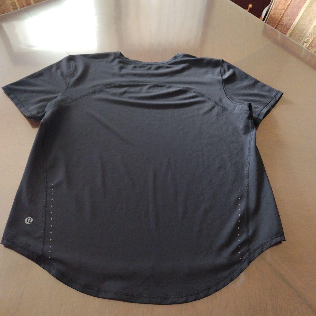 lululemon　半袖シャツ　ブラック ヨガ　ピラティス　ランニング