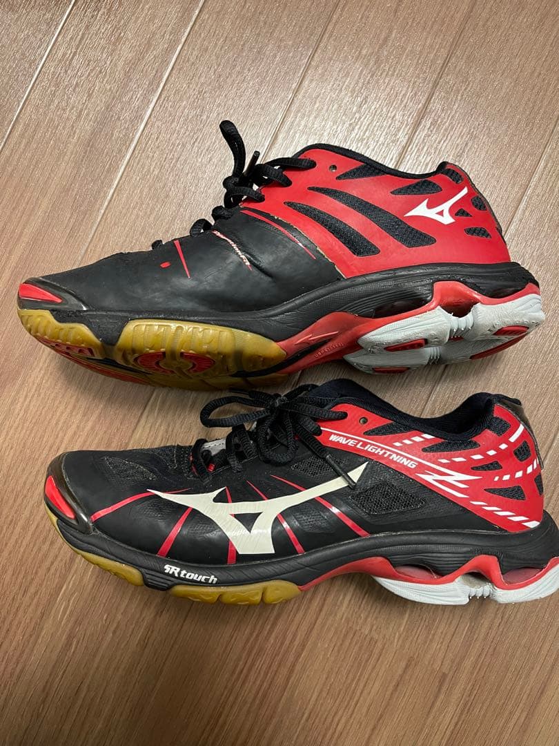 Mizuno Wave Lightning バレーボールシューズ 黒赤　24cm