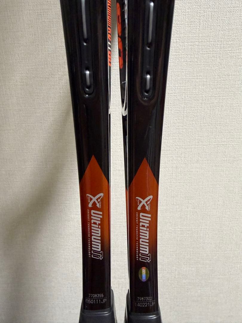 【極美品】ヨネックス Ultimum RD Ti 80 UL2 (2本)