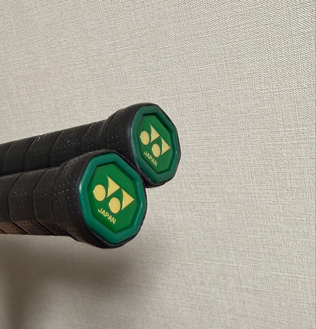 【極美品】ヨネックス Ultimum RD Ti 80 UL2 (2本)