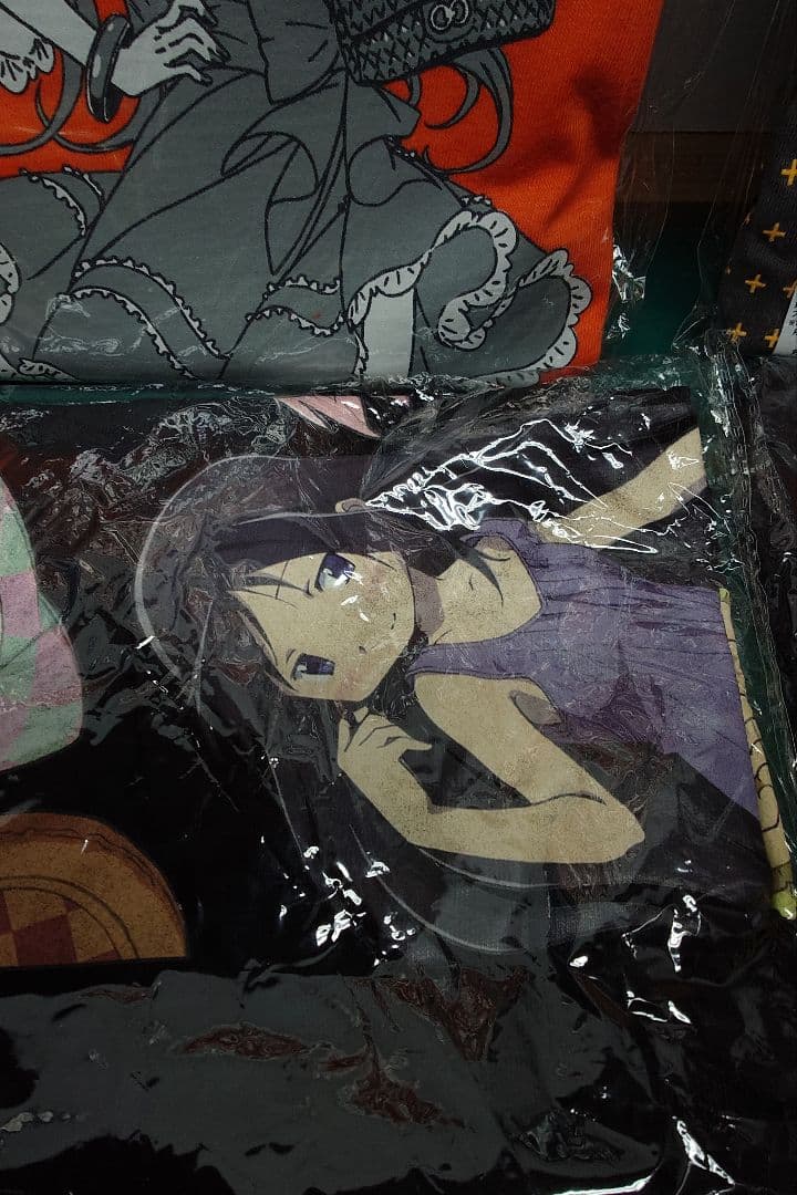未開封10年前製造のキャラTシャツなどの出品 1着は開封済未着用おまけで付けます