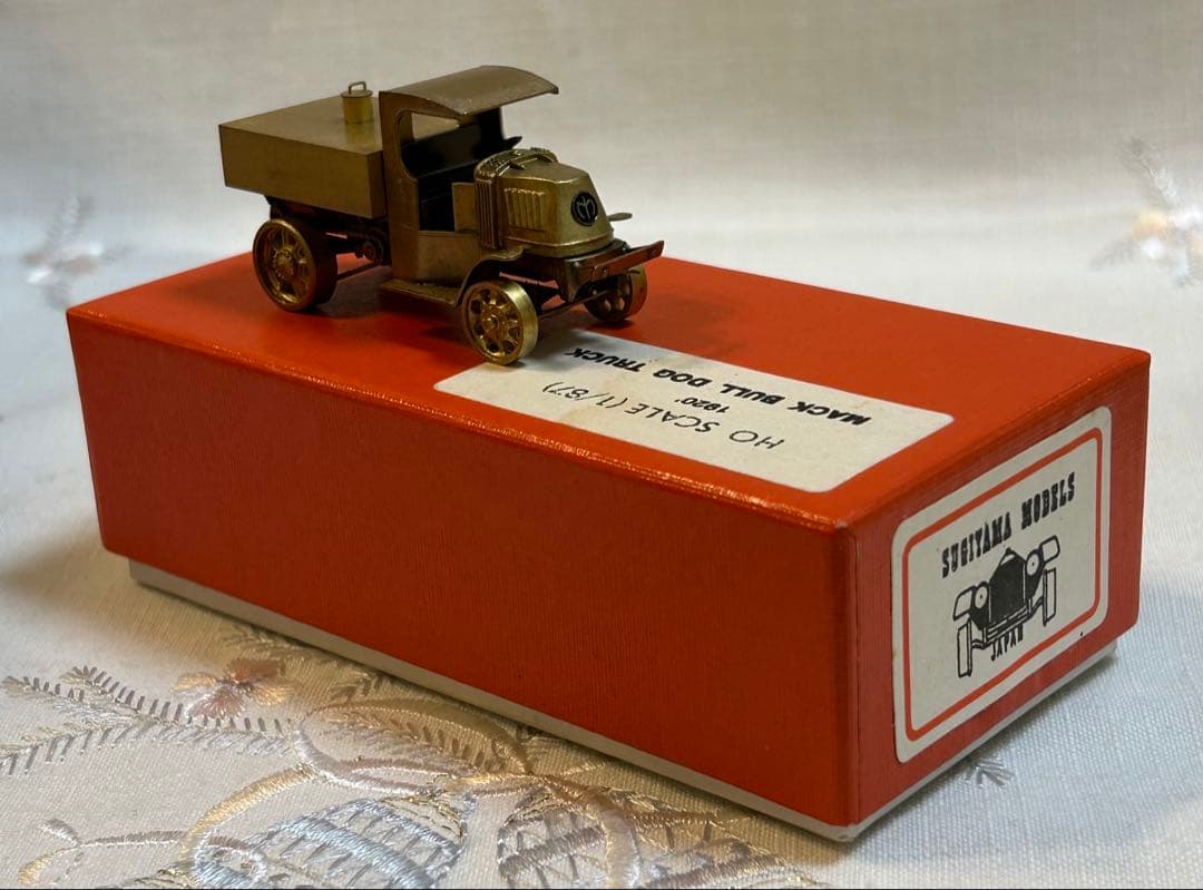 杉山模型　1920 MACK BULL DOG TRUCK 1/87