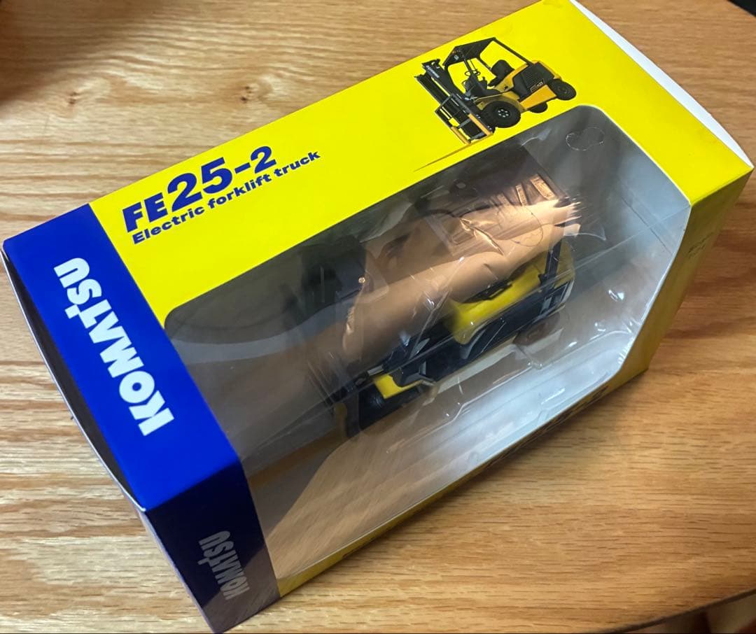 Komatsu FE25-2 電動フォークリフト 1:24 企業物　非売品