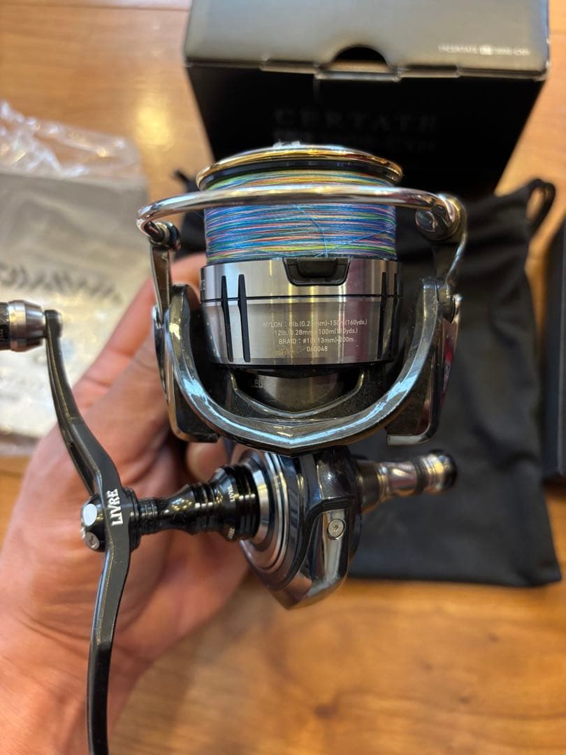 Daiwa セルテートLT3000-CXH リブレハンドル、バランサー付き