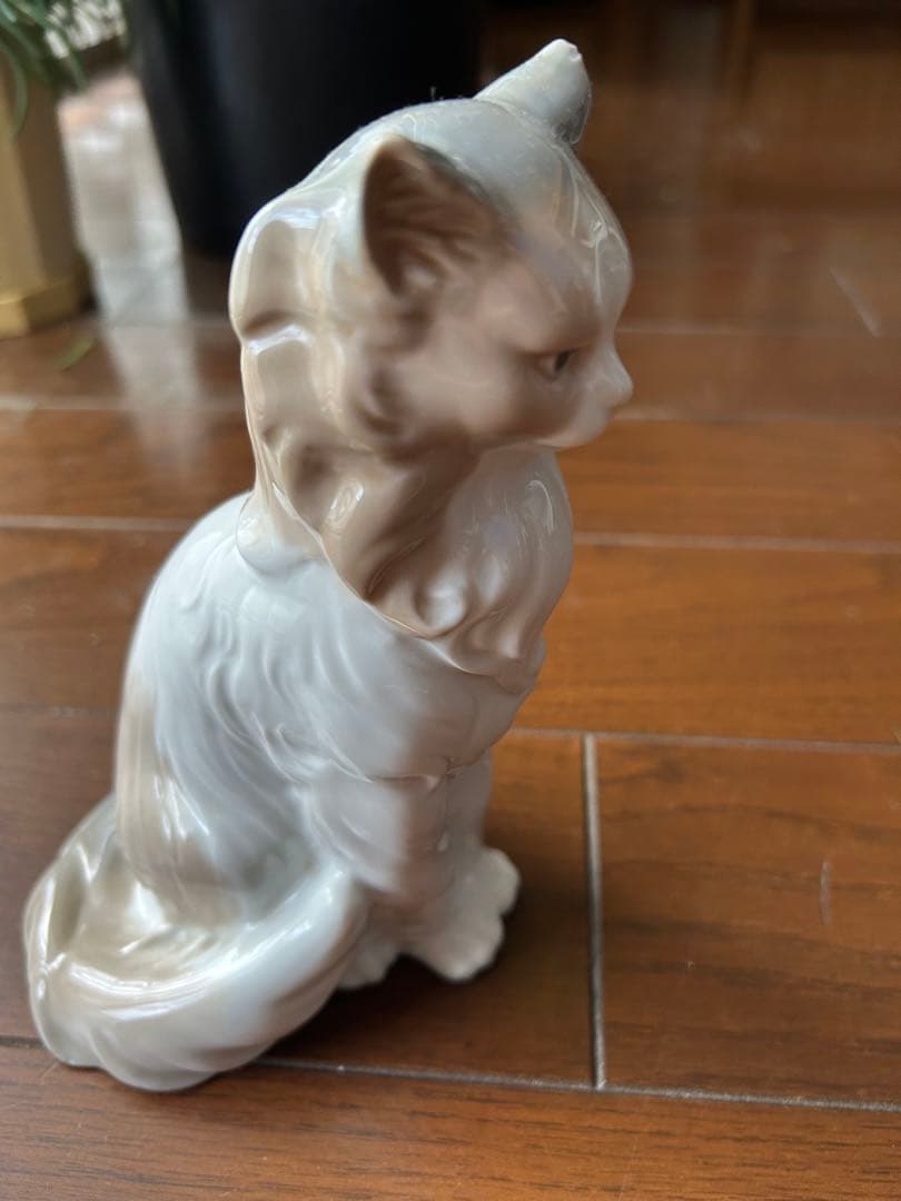リヤドロ　猫