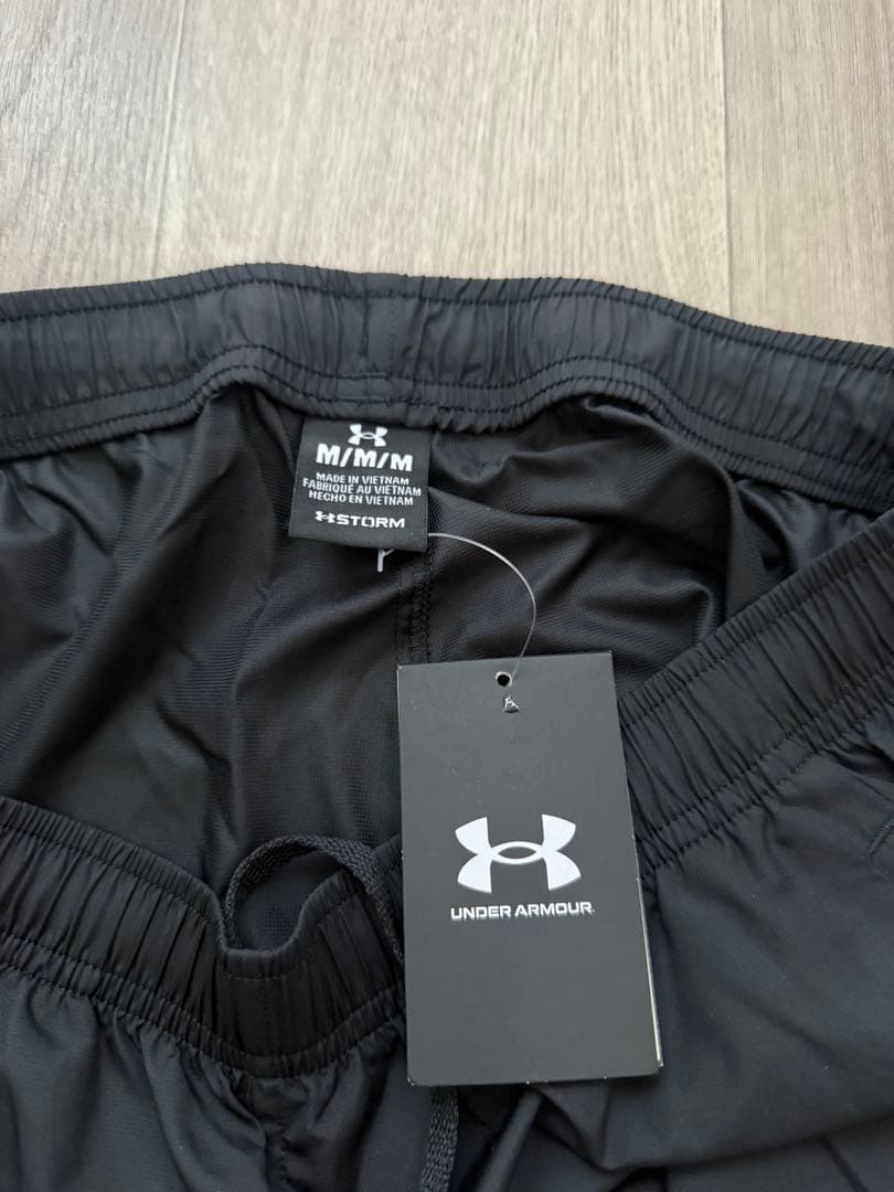 Under Armour UAワードマーク ウーブン パンツトレーニングブラック