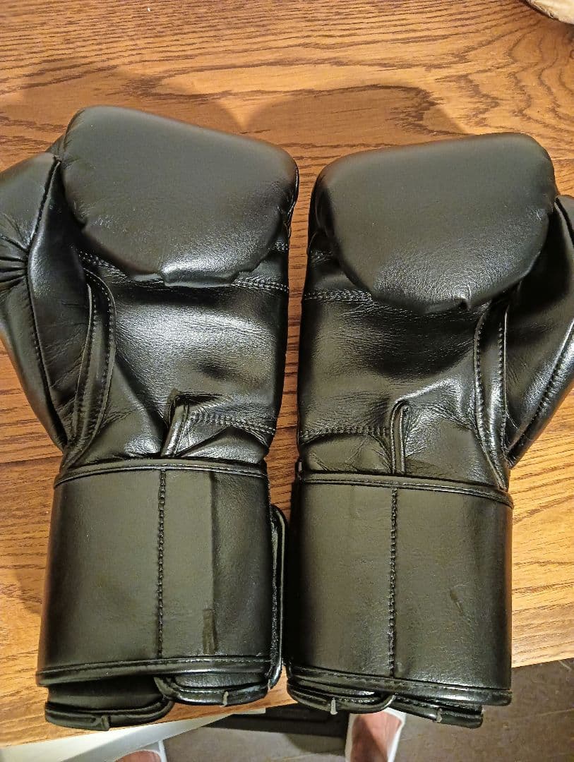 美品　ＦＬＹ ボクシンググローブ　正規品
