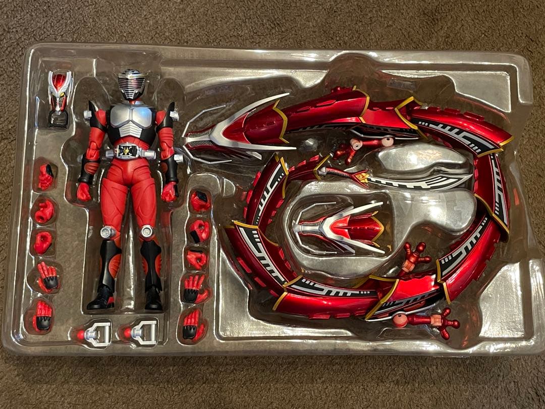 S.H.Figuarts フィギュアーツ 仮面ライダー龍騎＆ドラグレッダー