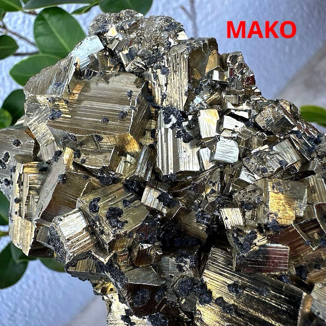 M1768☆パイライト原石クラスター2.7Kg☆天然石　原石☆N50716
