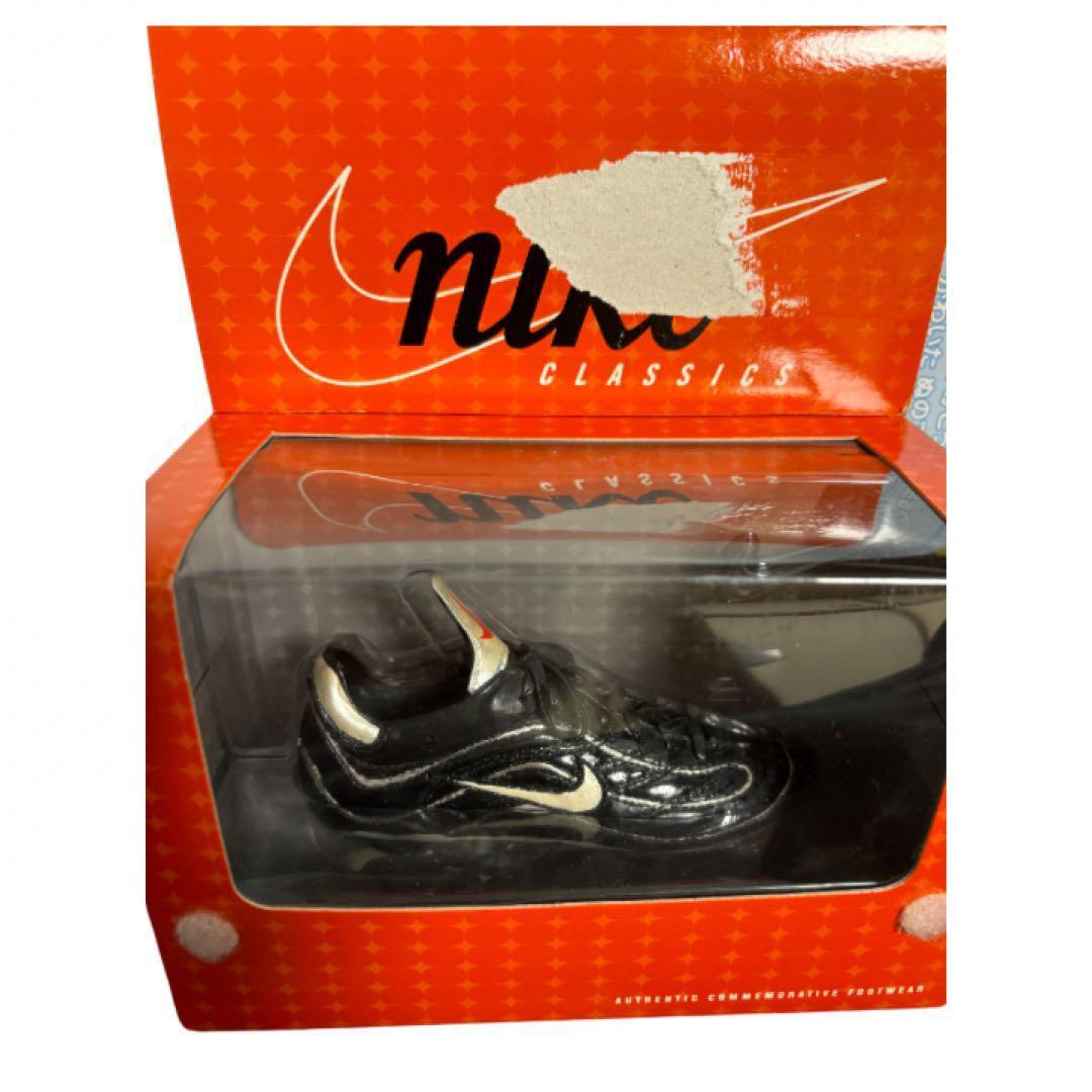 Nike ナイキclassics スニーカー フィギュア　マーキュリアル　レア
