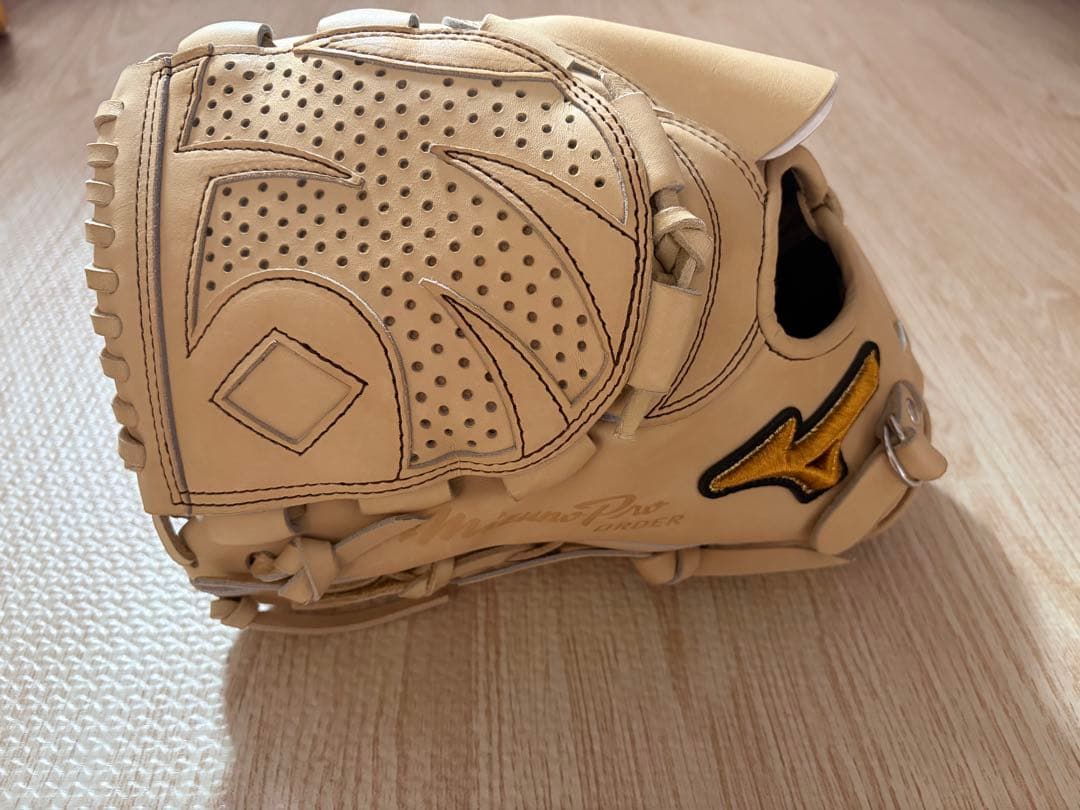 Mizuno Pro 硬式オーダー投手用　波賀製