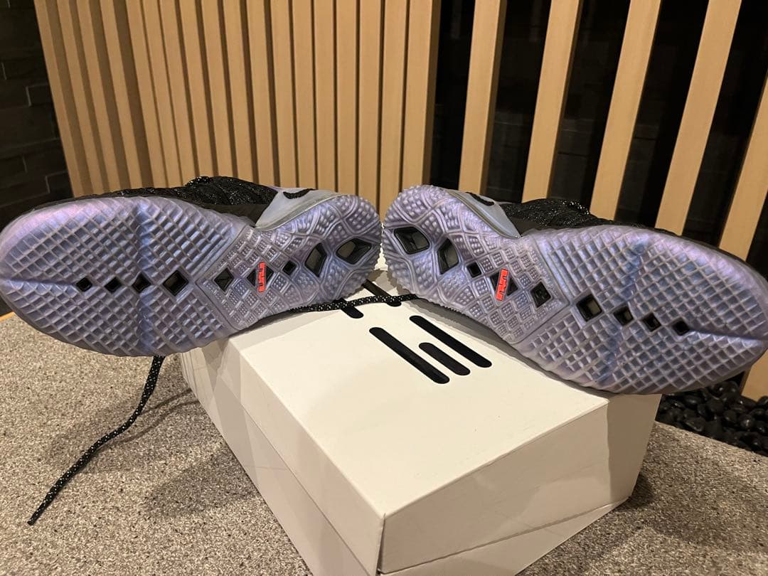 NIKE ナイキ レブロン18キリアンコラボ