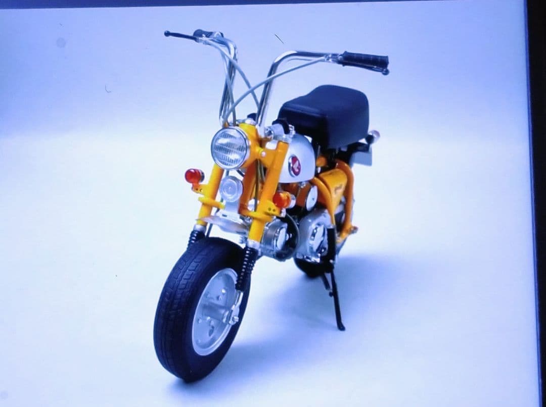 エブロ 1/10 ホンダ モンキー Z50A