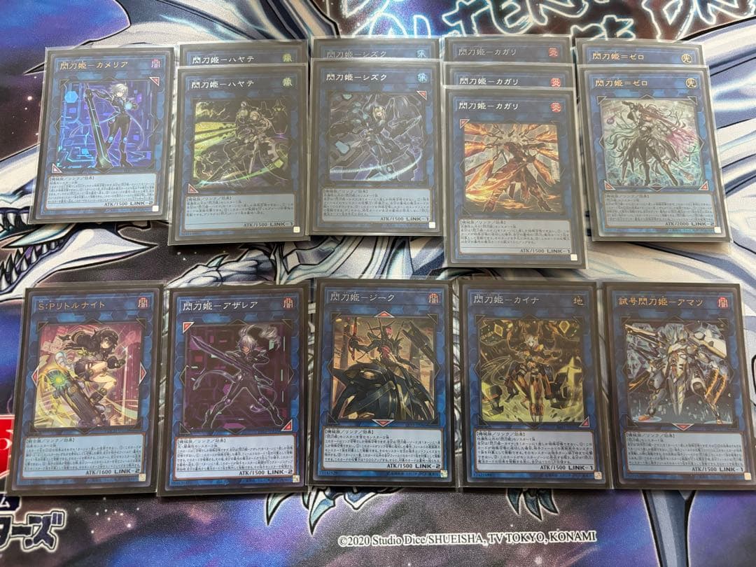 遊戯王 閃刀姫デッキ 高レア多数 メイン40枚＋EX15枚 おまけ付