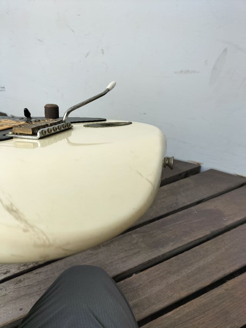 ギター JV Squier by Fender Stratocaster