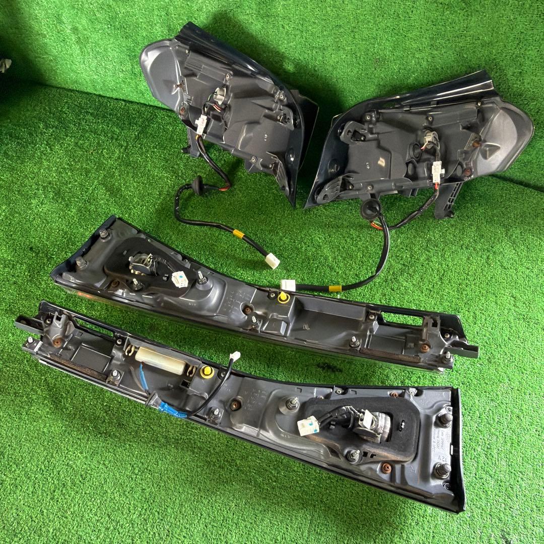 2014年 トヨタ Sai AZK10 後期 純正 左右テールランプセット