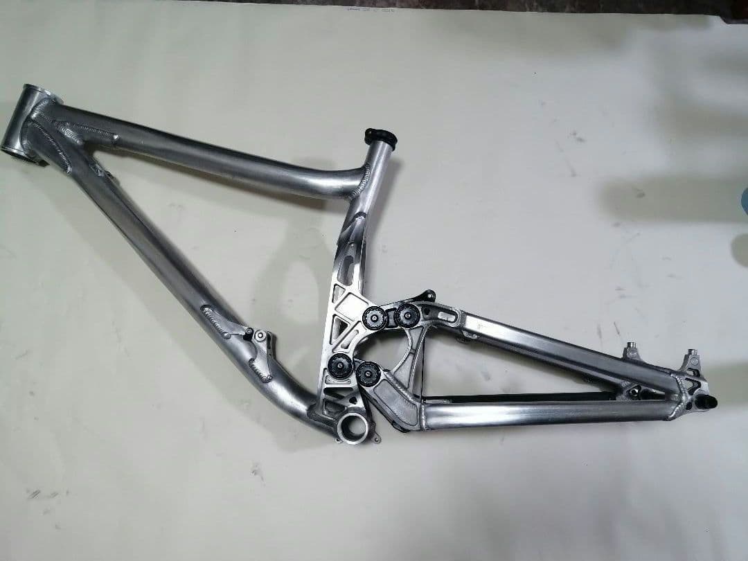 TURNER DHR サイズL 中古