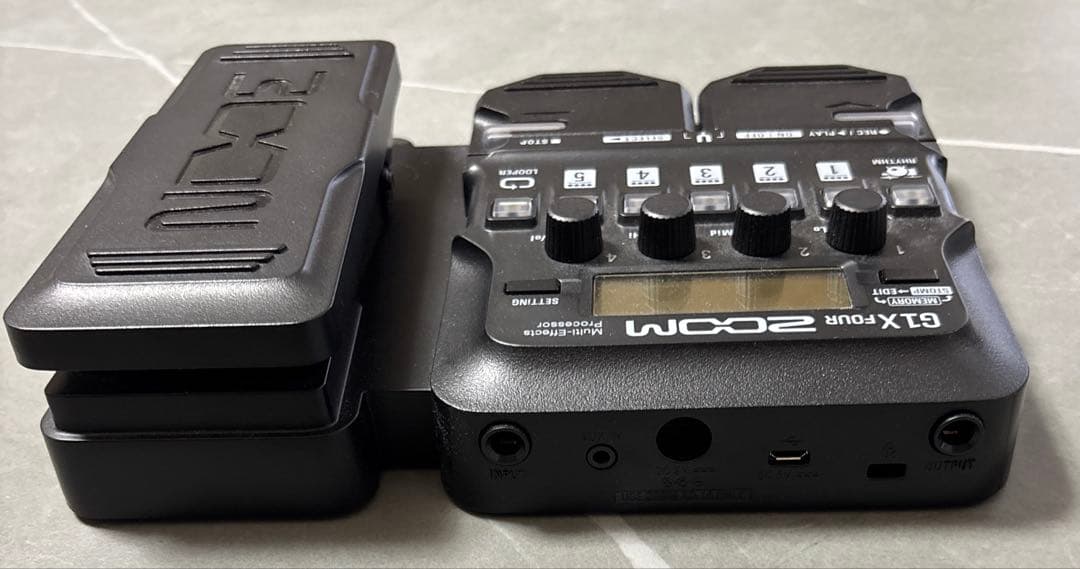 ZOOM G1X FOUR マルチエフェクター 純正ACアダプタ付き