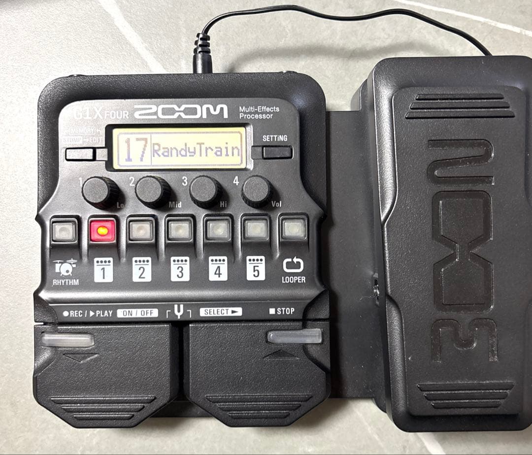ZOOM G1X FOUR マルチエフェクター 純正ACアダプタ付き