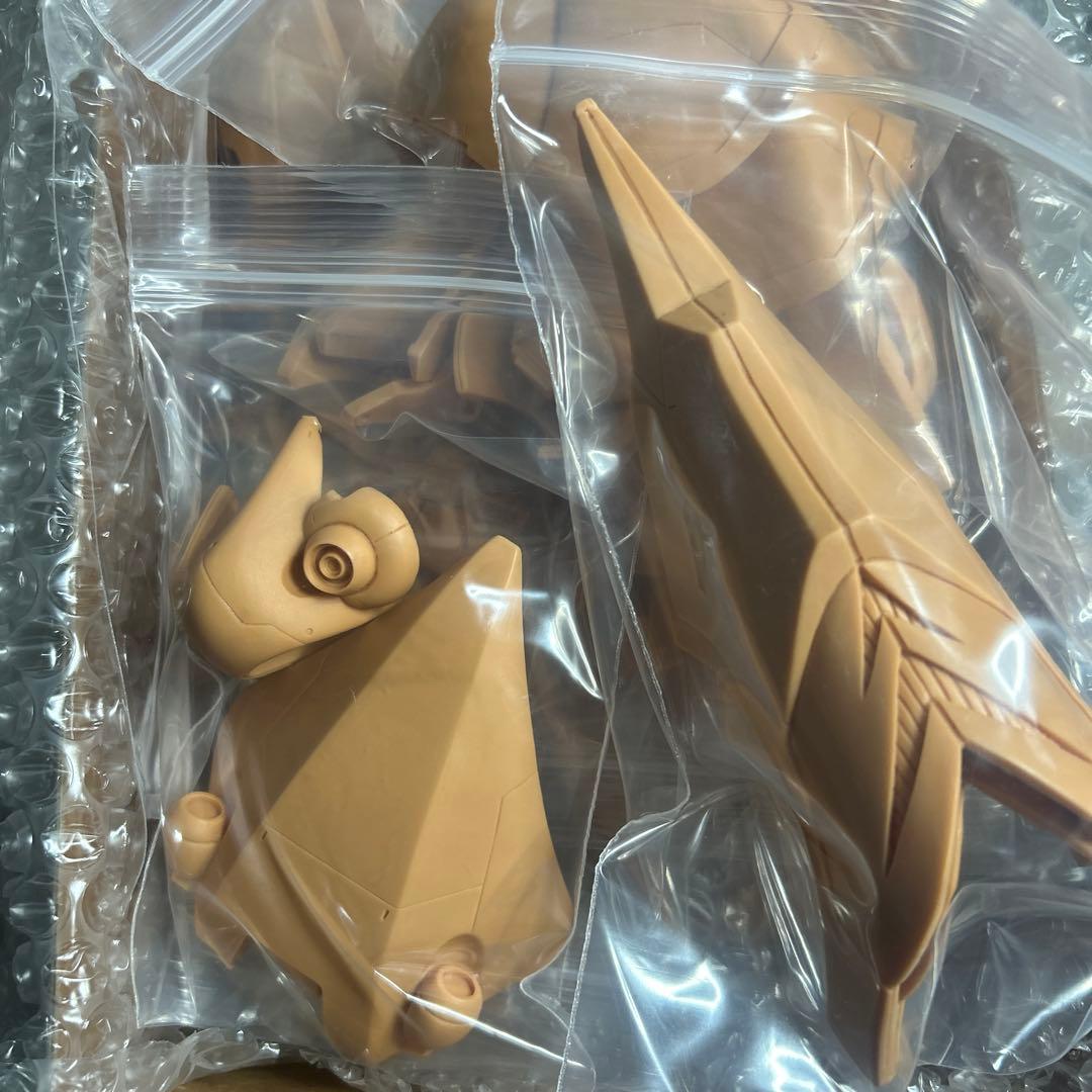 ガレージキット 機動戦士ZZガンダム　1/144 クインマンサ