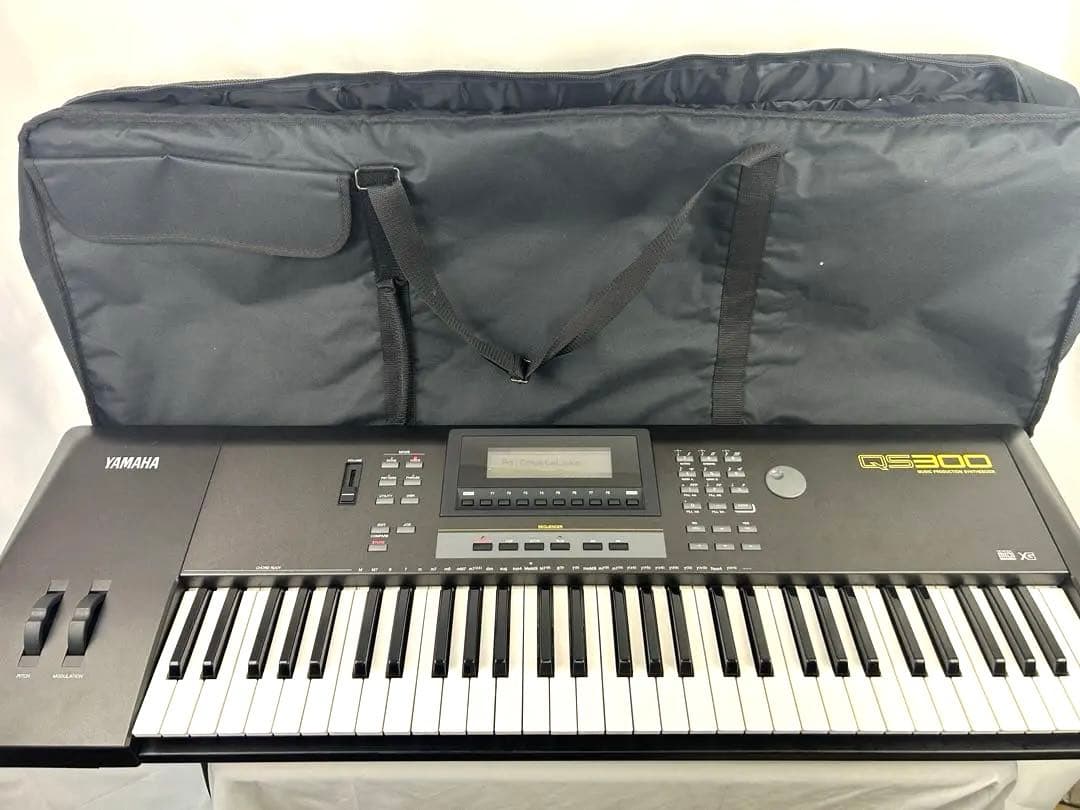 【専用】Yamaha ヤマハ　QS300 ヤマハシンセサイザー ソフトケース付