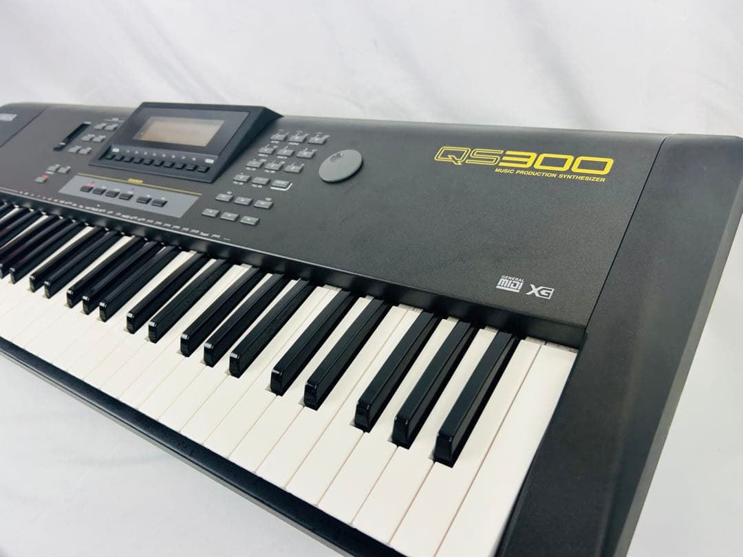 【専用】Yamaha ヤマハ　QS300 ヤマハシンセサイザー ソフトケース付