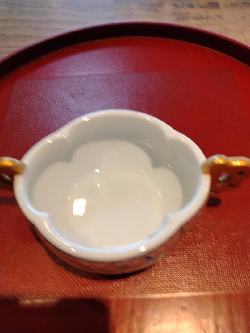 有田福泉窯赤絵地紋染錦花絵蓋物