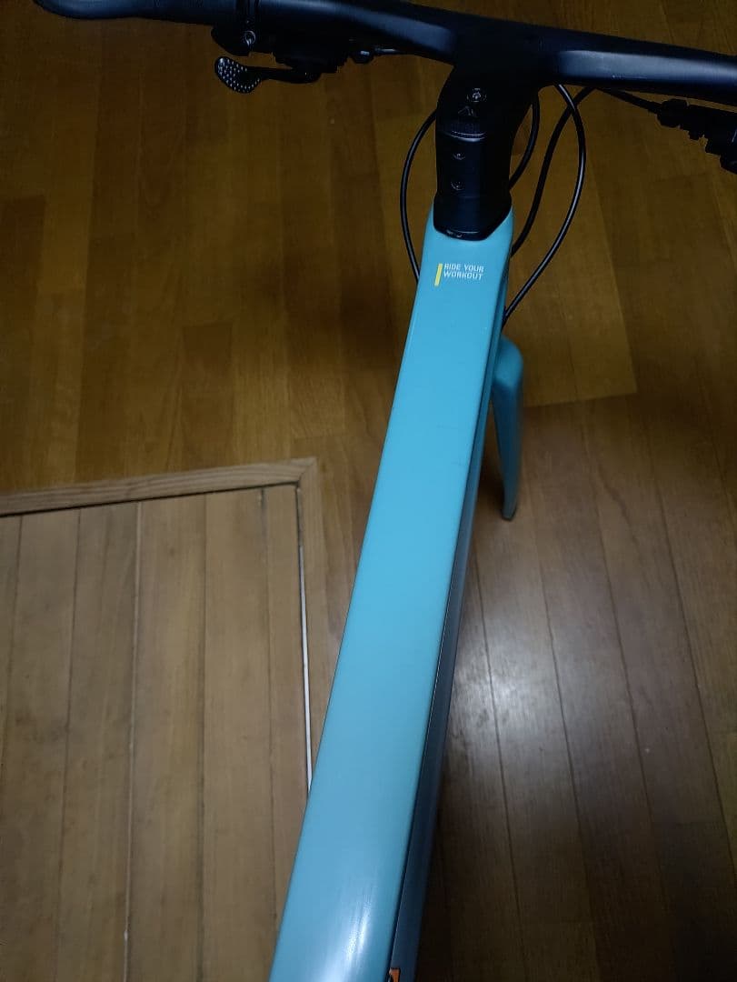 明日21:00まで専用です。 購入お控え下さい。Road lite CF8
