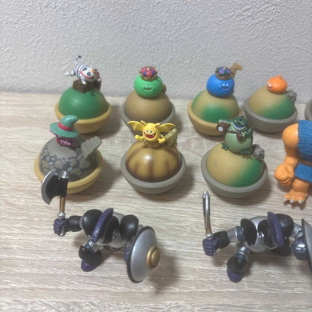 ドラゴンクエスト　ゆらゆらマスコット　フィギュア