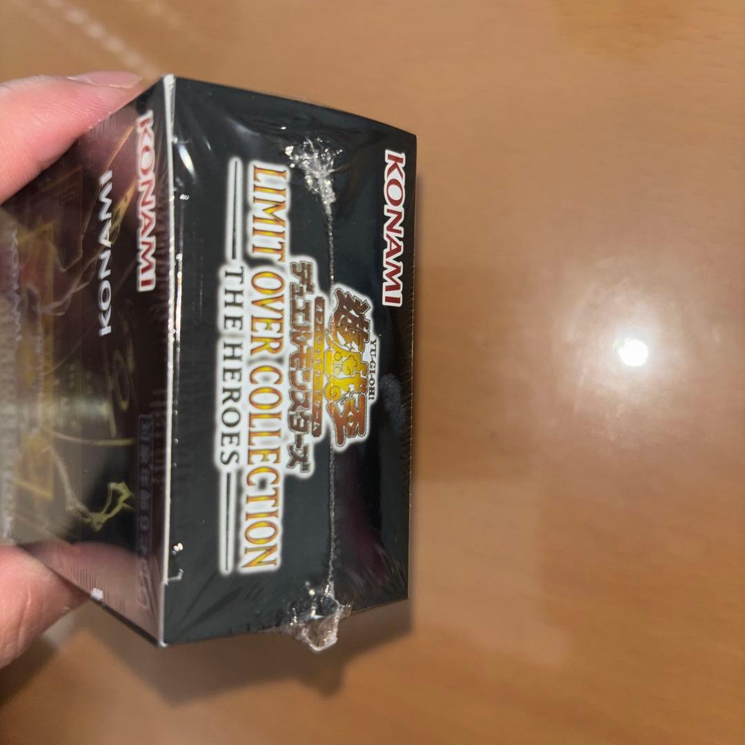 リミットオーバーコレクション　the heroes シュリンク付き　ボックス
