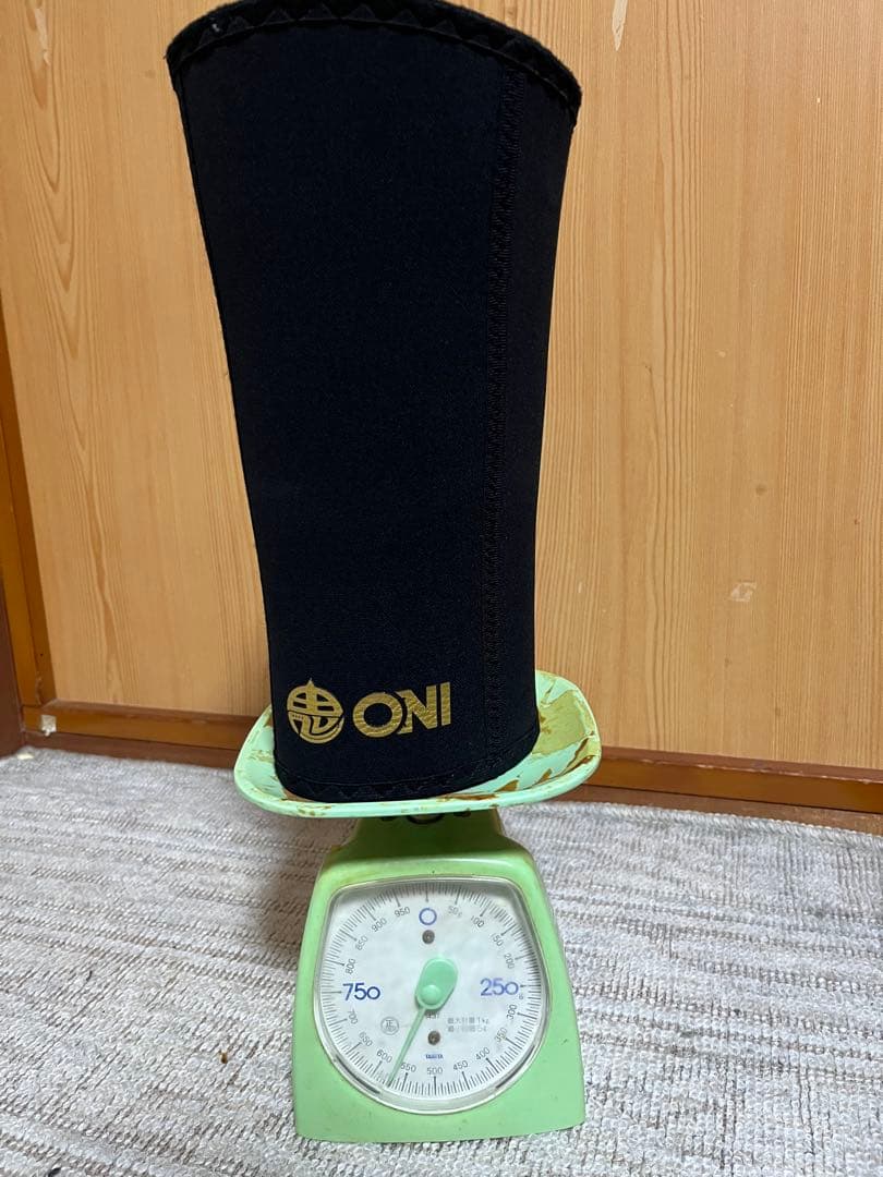 ONI プロ系ニースリーブ S級 Lサイズ 収納袋付き