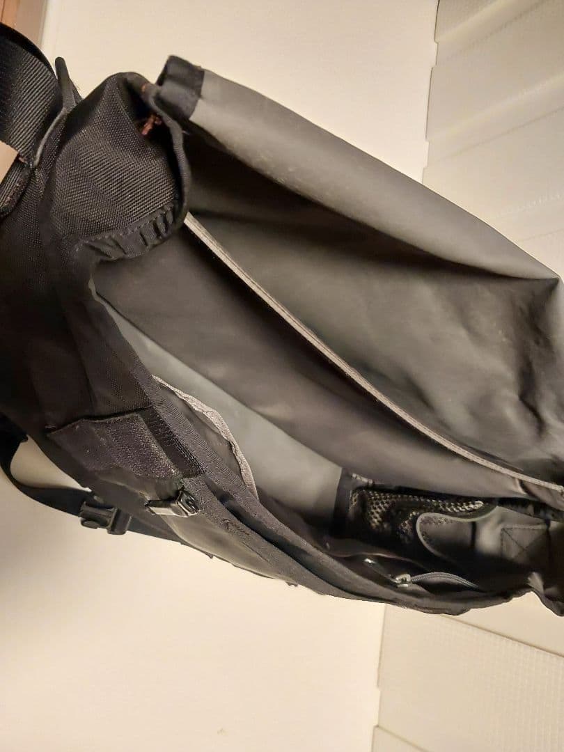 TIMBUK2　Sサイズ メッセンジャーバッグ ショルダーバッグ
