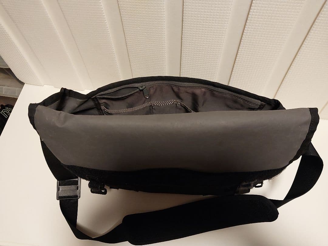 TIMBUK2　Sサイズ メッセンジャーバッグ ショルダーバッグ