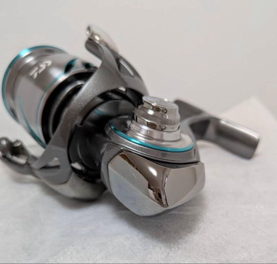 DAIWA(ダイワ) スピニングリール 25エメラルダス AIR LT2500S