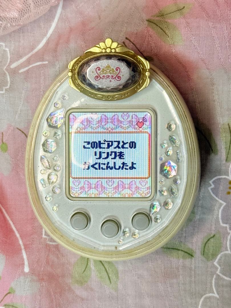 【動作確認済】Tamagotchi P'sホワイト たまデコピアスロイヤルチェン